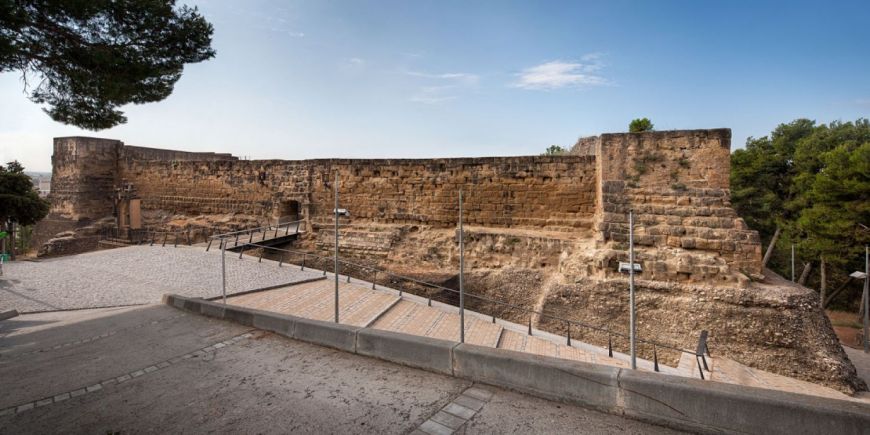 El Castell Formós · Hotel Santuari · Balaguer